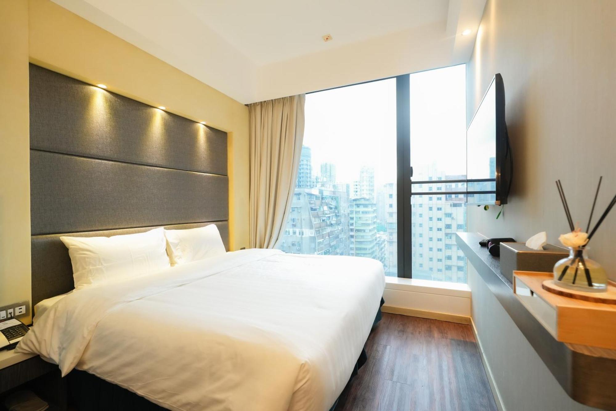 Epoch Hotel Hong Kong Exterior photo